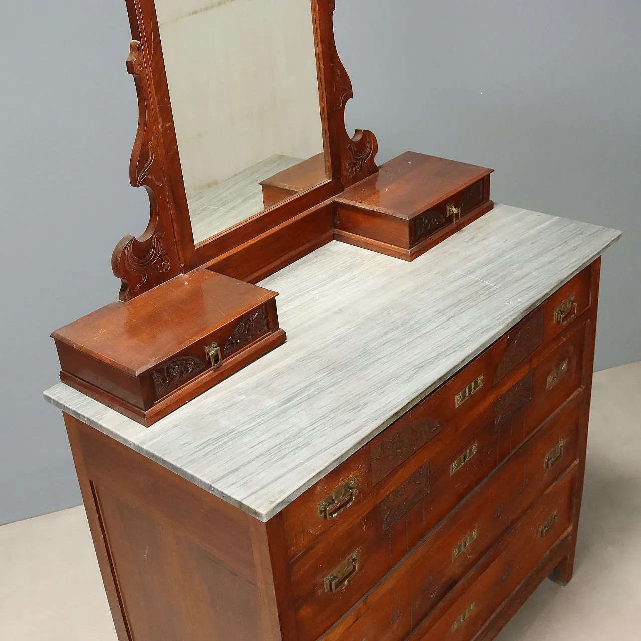 Cassettone Liberty in mogano con piano in marmo, '900 9