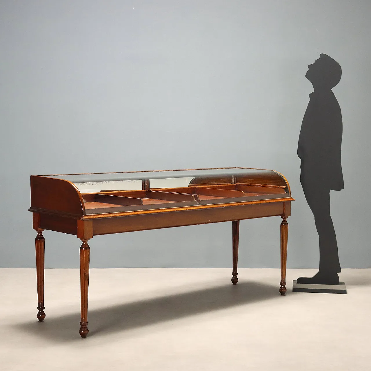 Showcase cabinet with drawers, 19th century 3