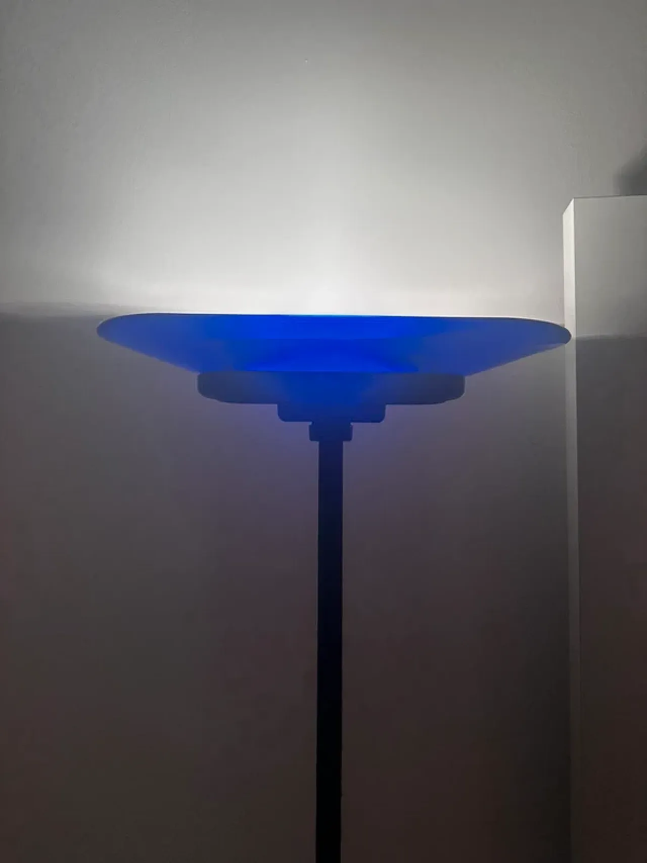 Lampada da terra Jill di Arteluce, anni '70 3