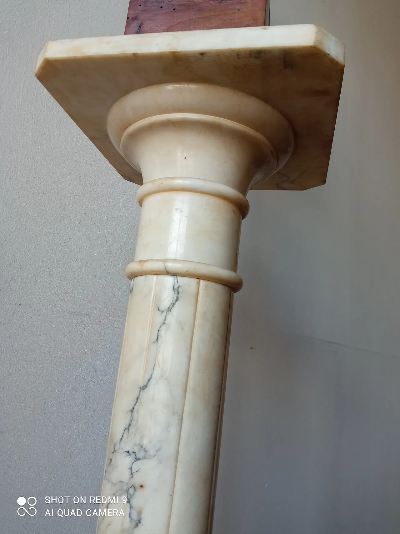 Colonna con piedistallo 4