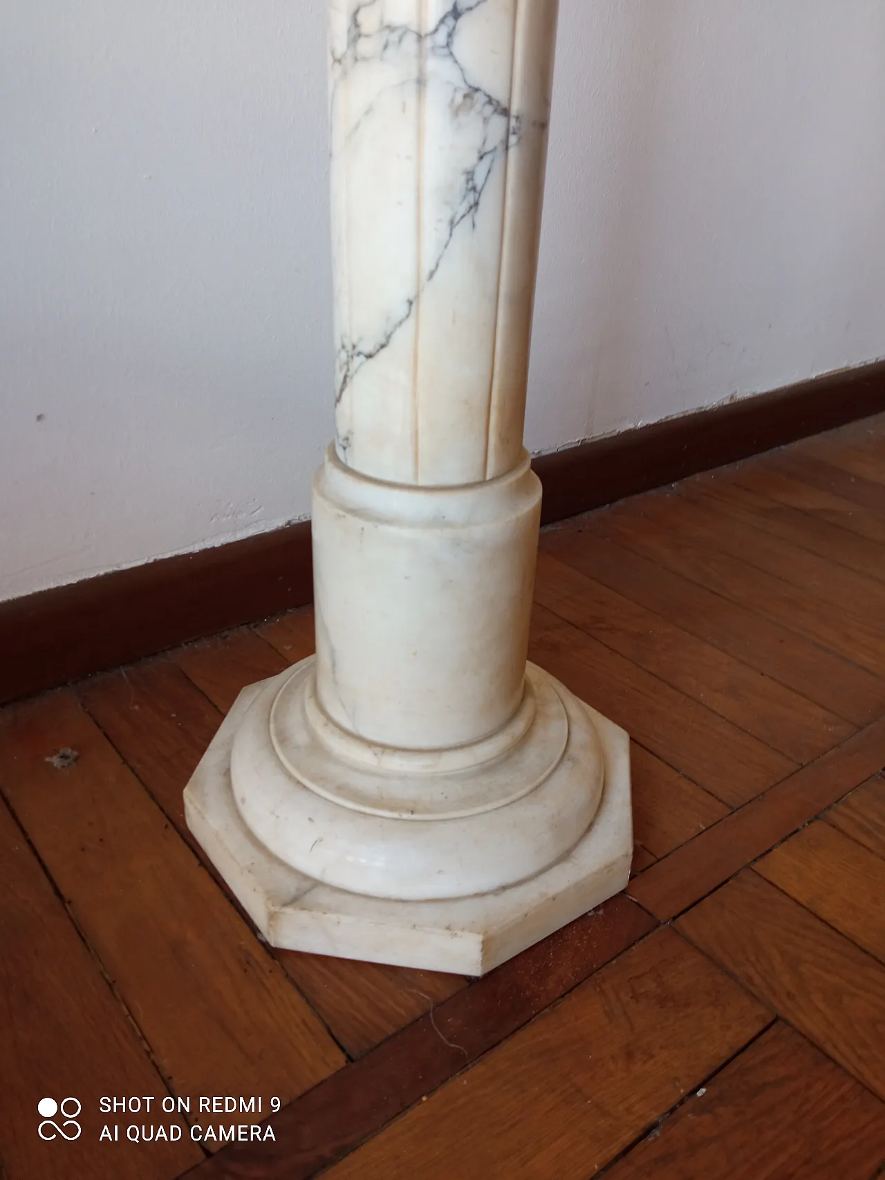 Colonna con piedistallo 5