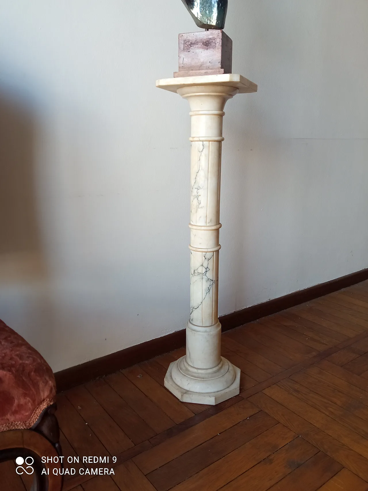 Colonna con piedistallo 6