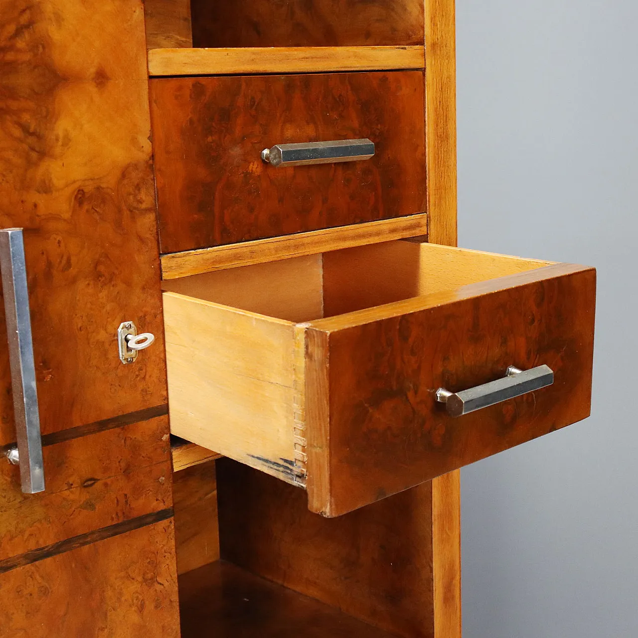 Arredo in radica con maniglie in alluminio, anni '30 6