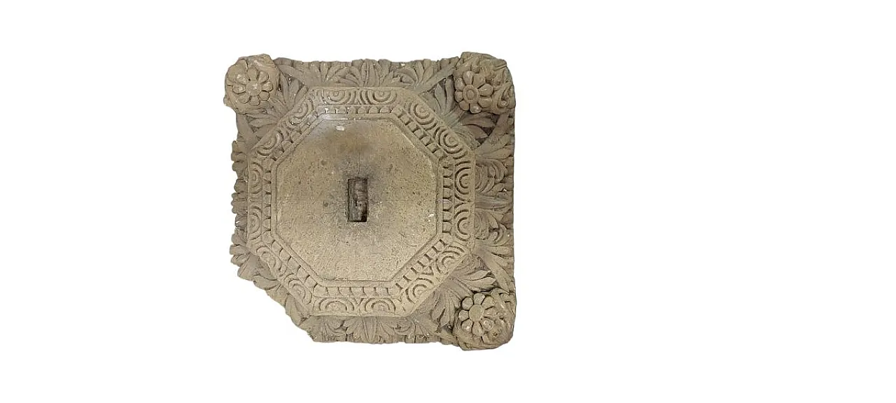 Capital in sandstone or Lecce stone, 19th century 4