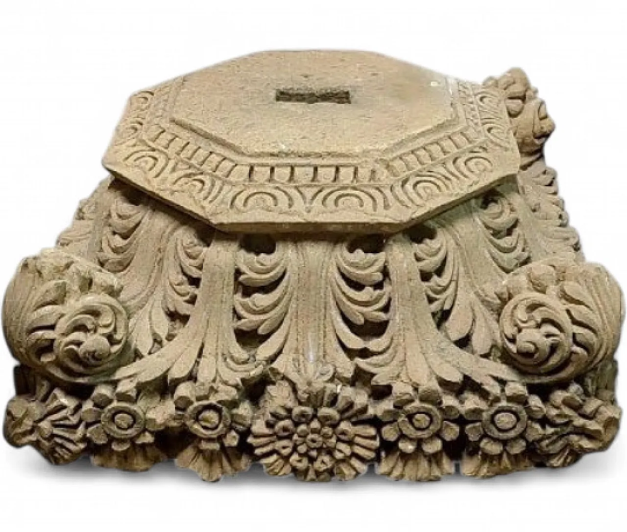 Capital in sandstone or Lecce stone, 19th century 12