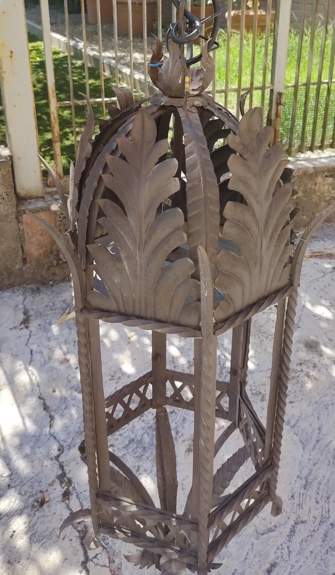 Hand-wrought iron hanging lantern, 19th century 3