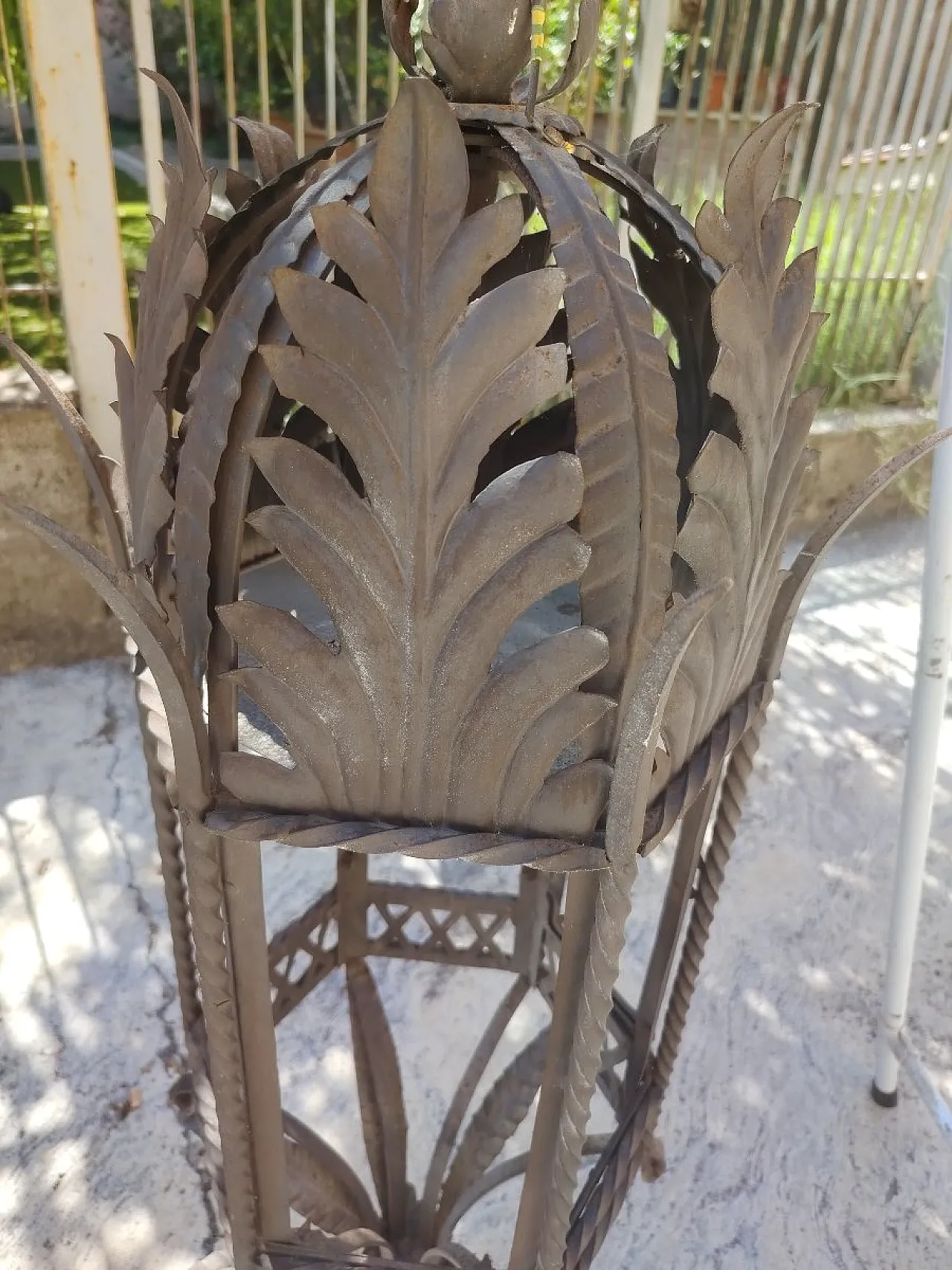 Hand-wrought iron hanging lantern, 19th century 7