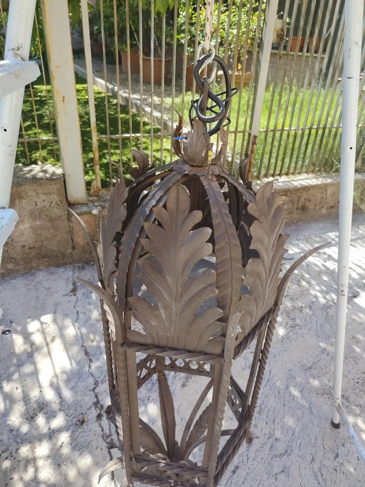 Hand-wrought iron hanging lantern, 19th century 8