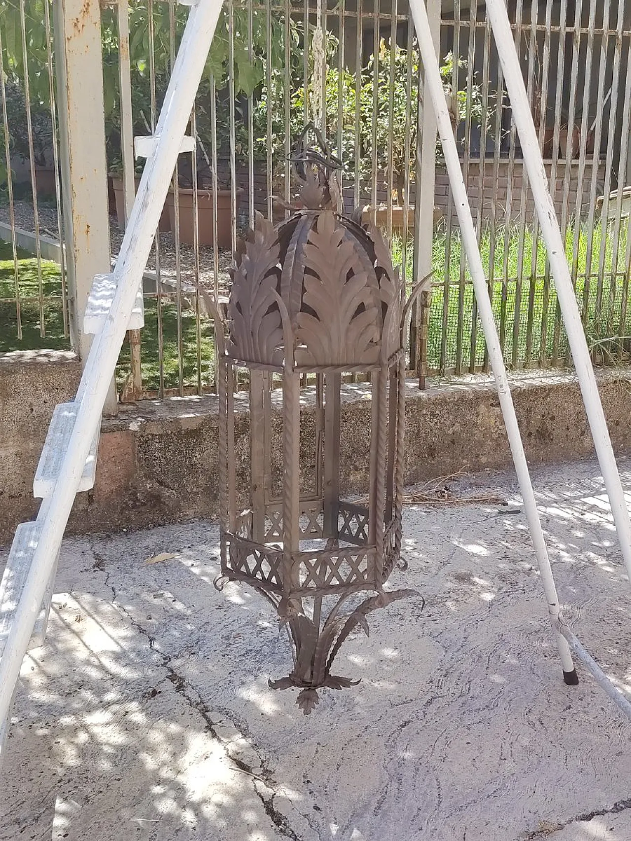 Hand-wrought iron hanging lantern, 19th century 10