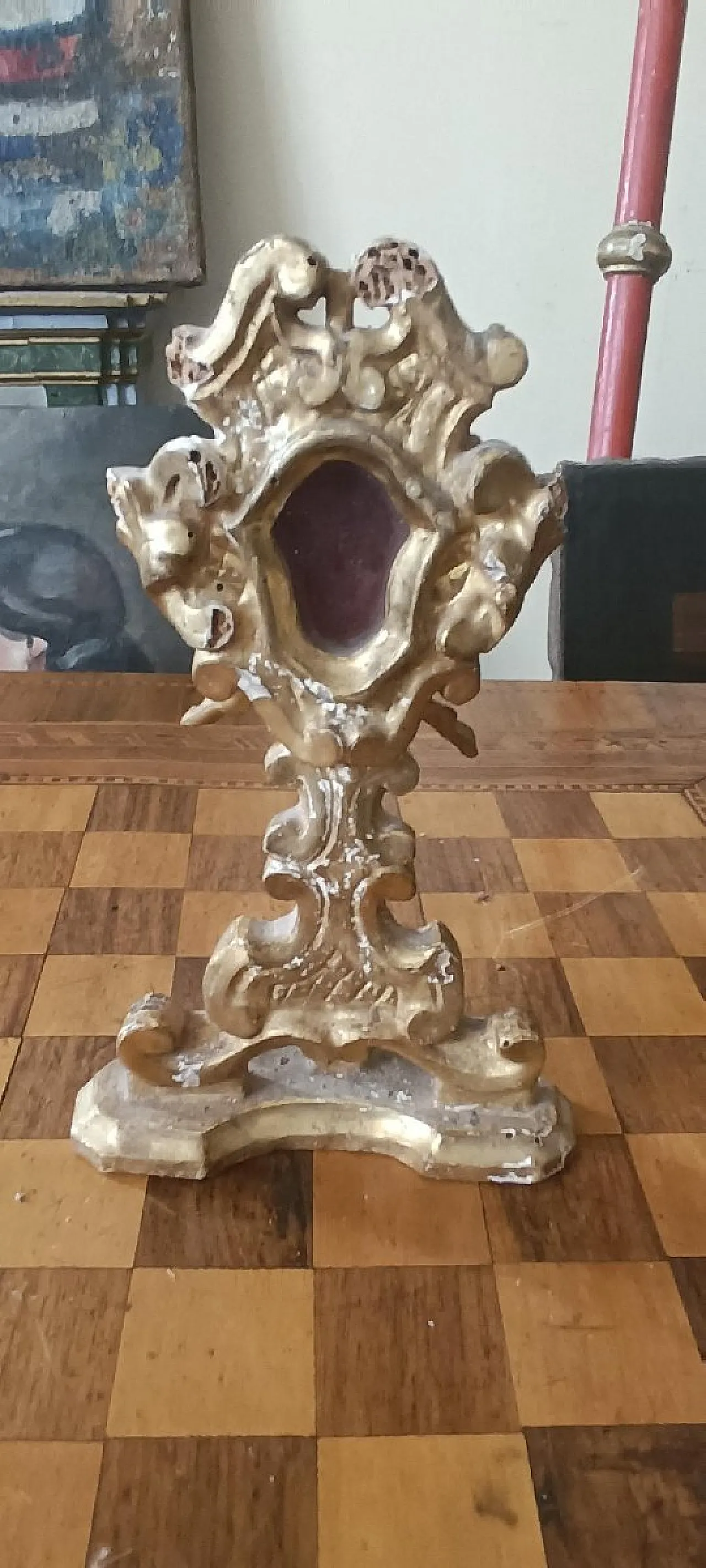 Gilded wooden reliquary, late 18th century 3