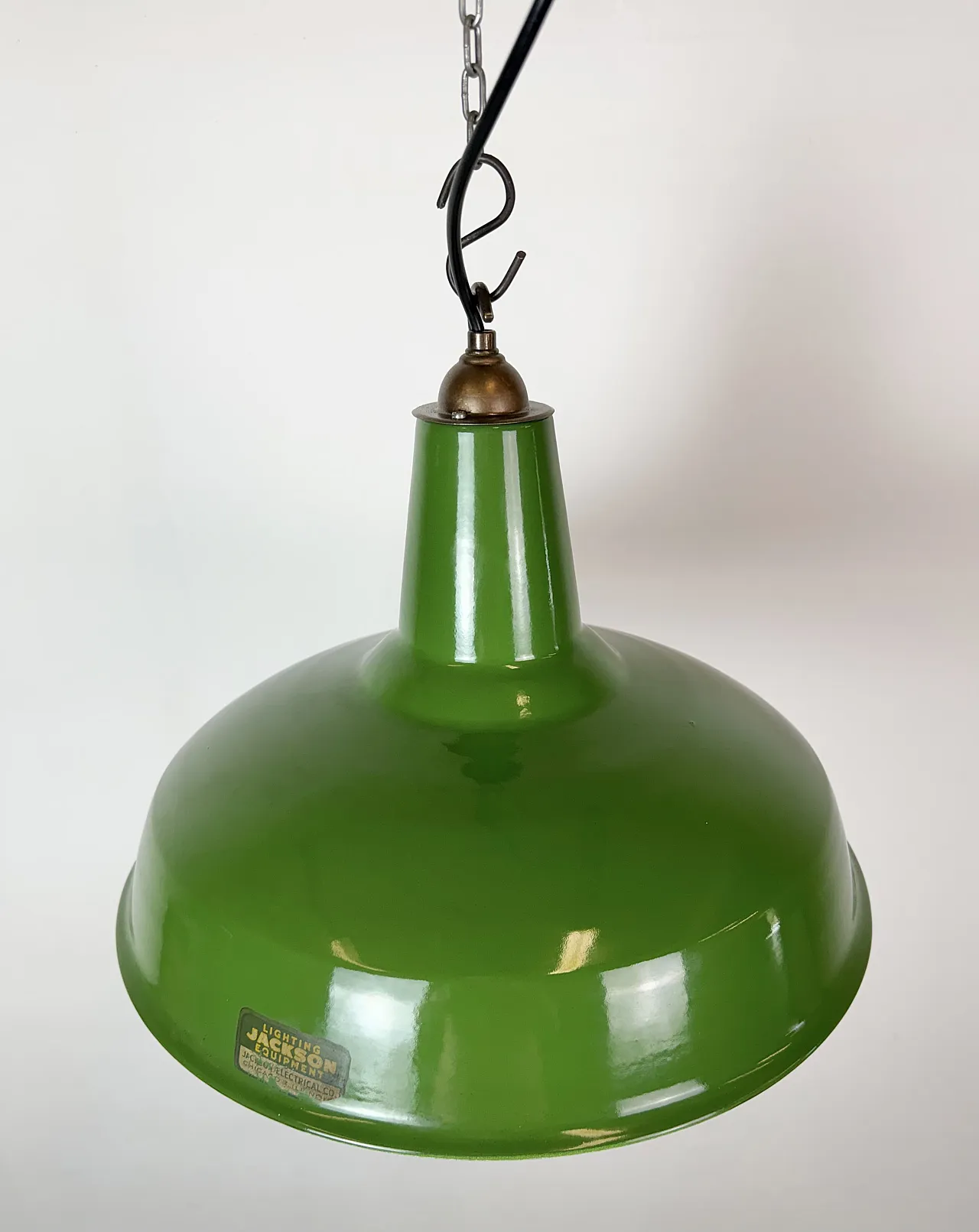 Lampada industriale in smalto verde di Jackson Electrical, anni '70 6