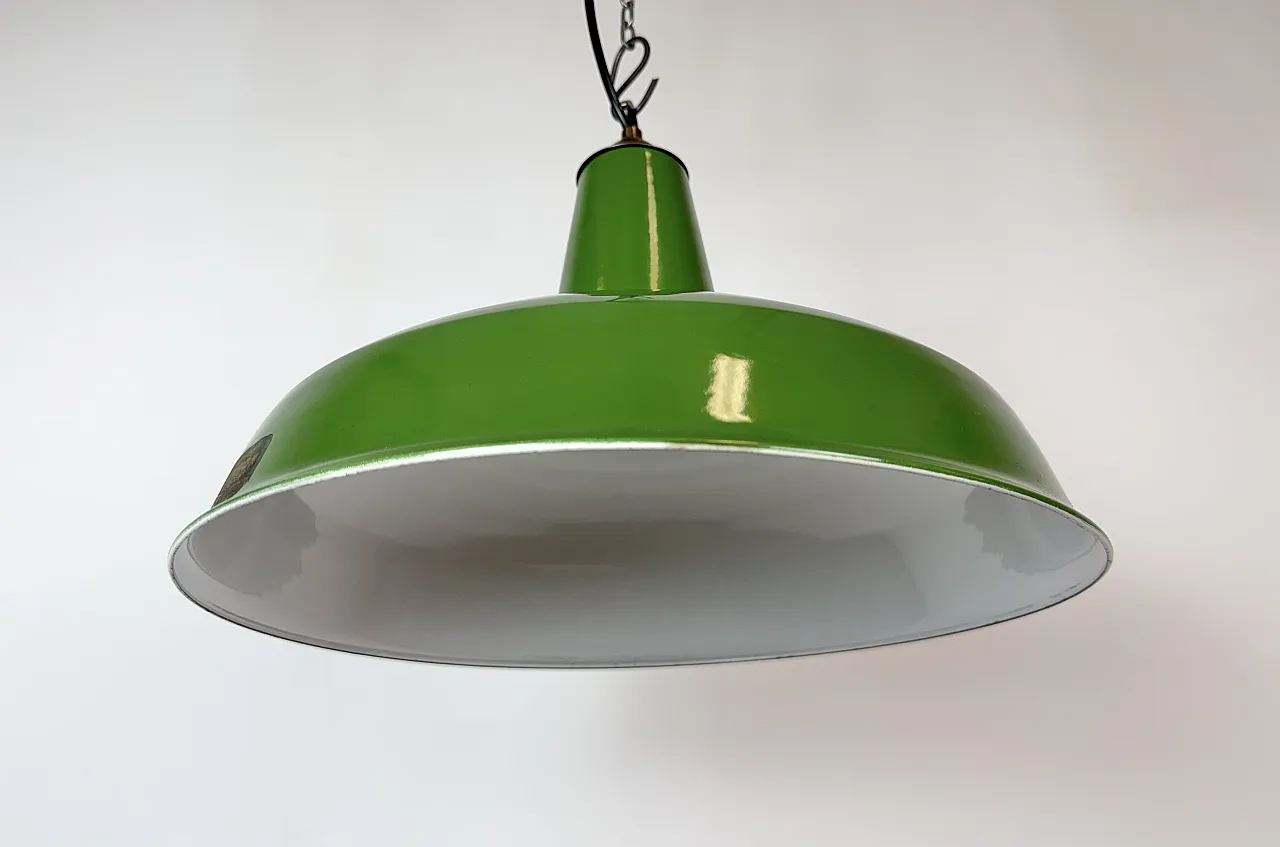 Lampada industriale in smalto verde di Jackson Electrical, anni '70 8
