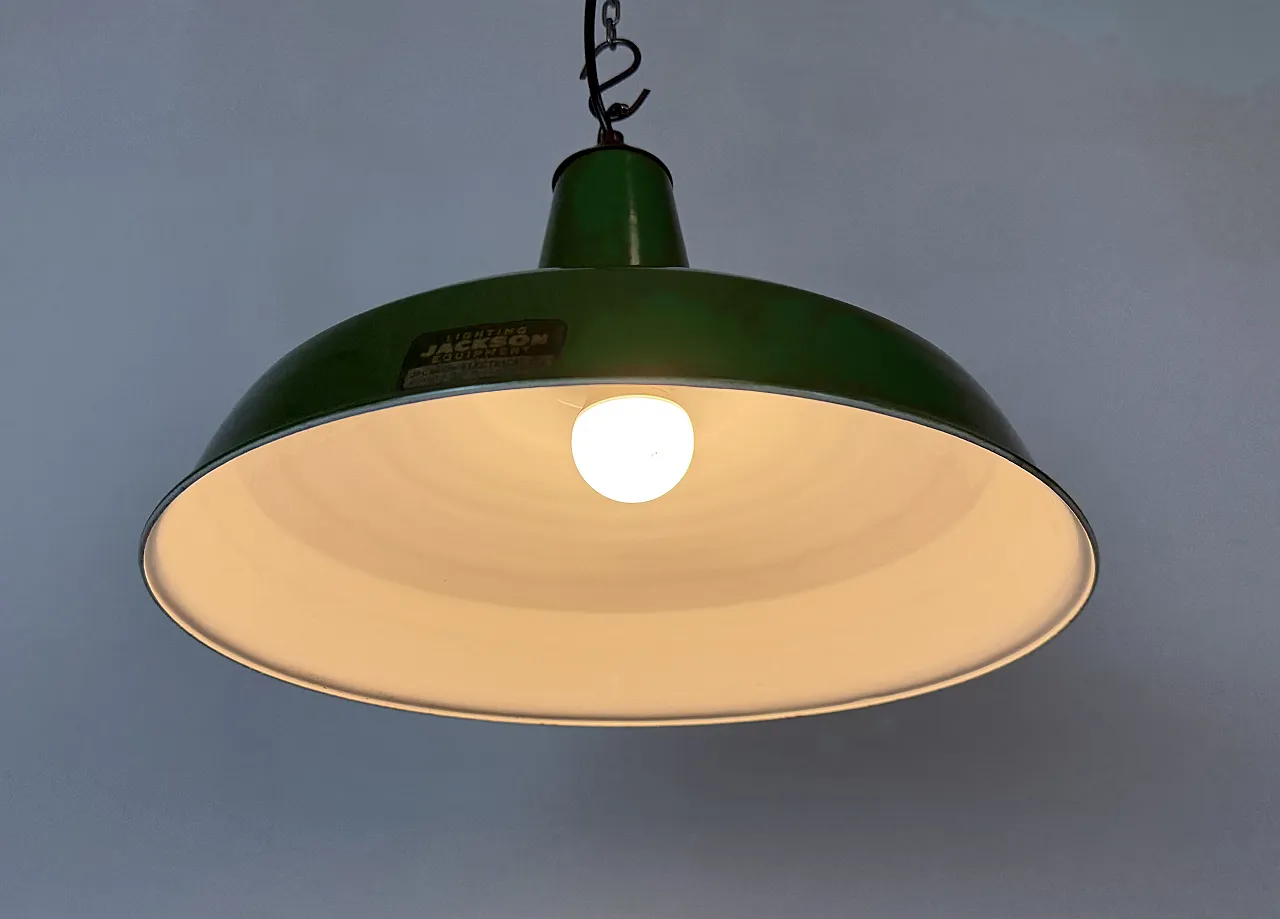 Lampada industriale in smalto verde di Jackson Electrical, anni '70 10