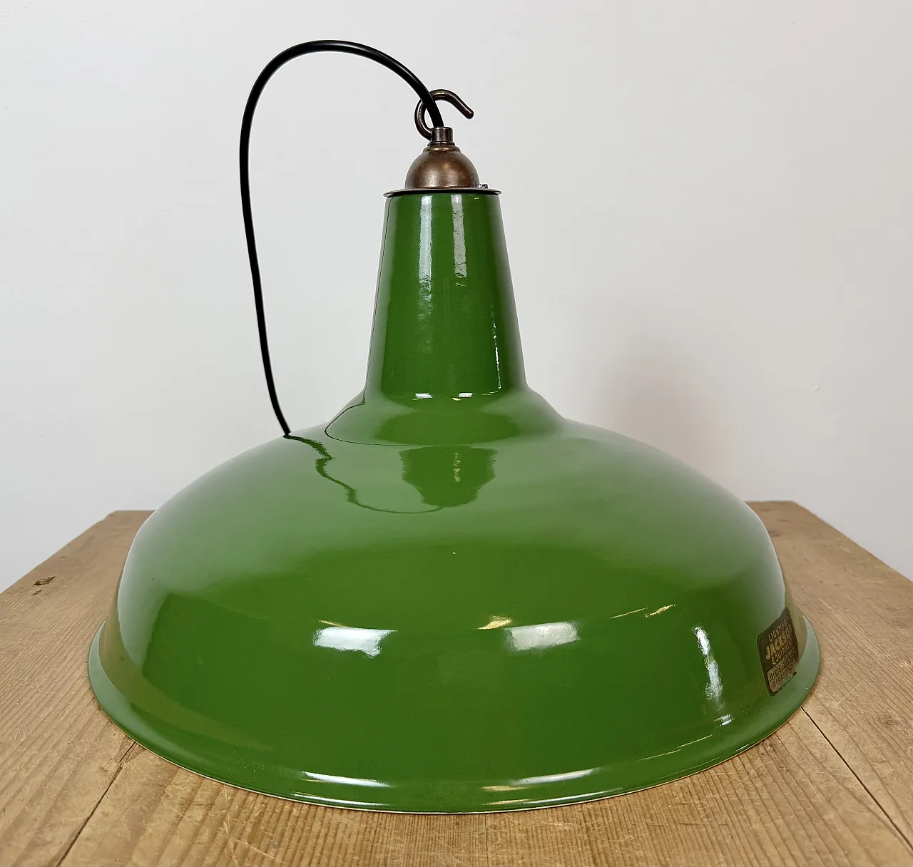 Lampada industriale in smalto verde di Jackson Electrical, anni '70 11
