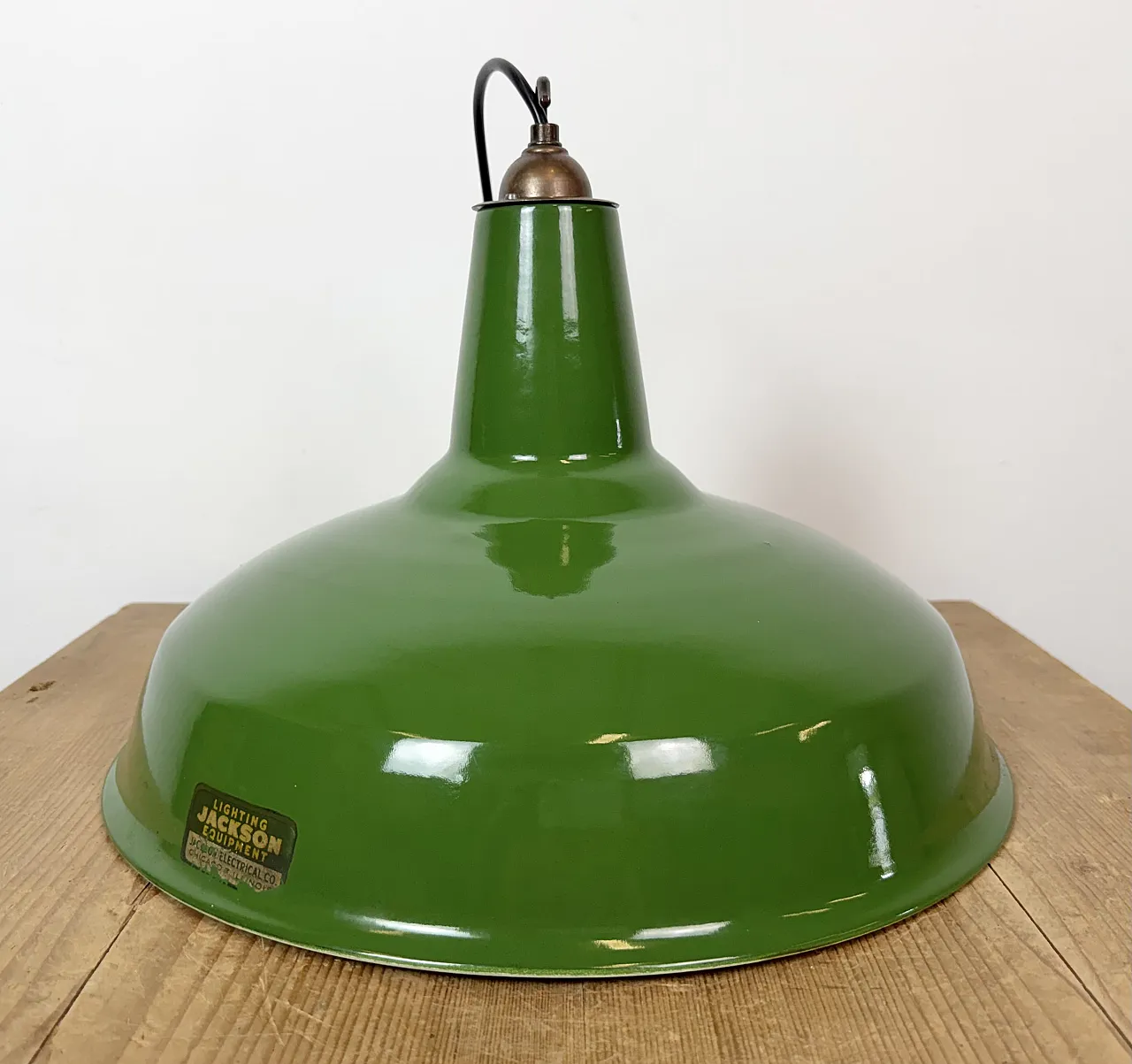 Lampada industriale in smalto verde di Jackson Electrical, anni '70 13
