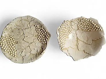 Piatti in ceramica con uva e foglia di vite, anni '70