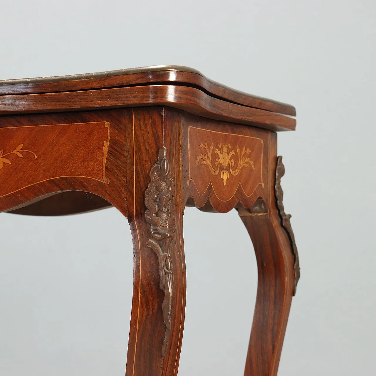 Indian rosewood and mahogany game table, 19th century 6