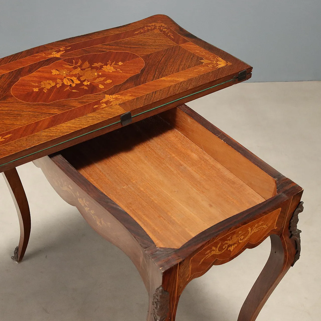 Indian rosewood and mahogany game table, 19th century 9