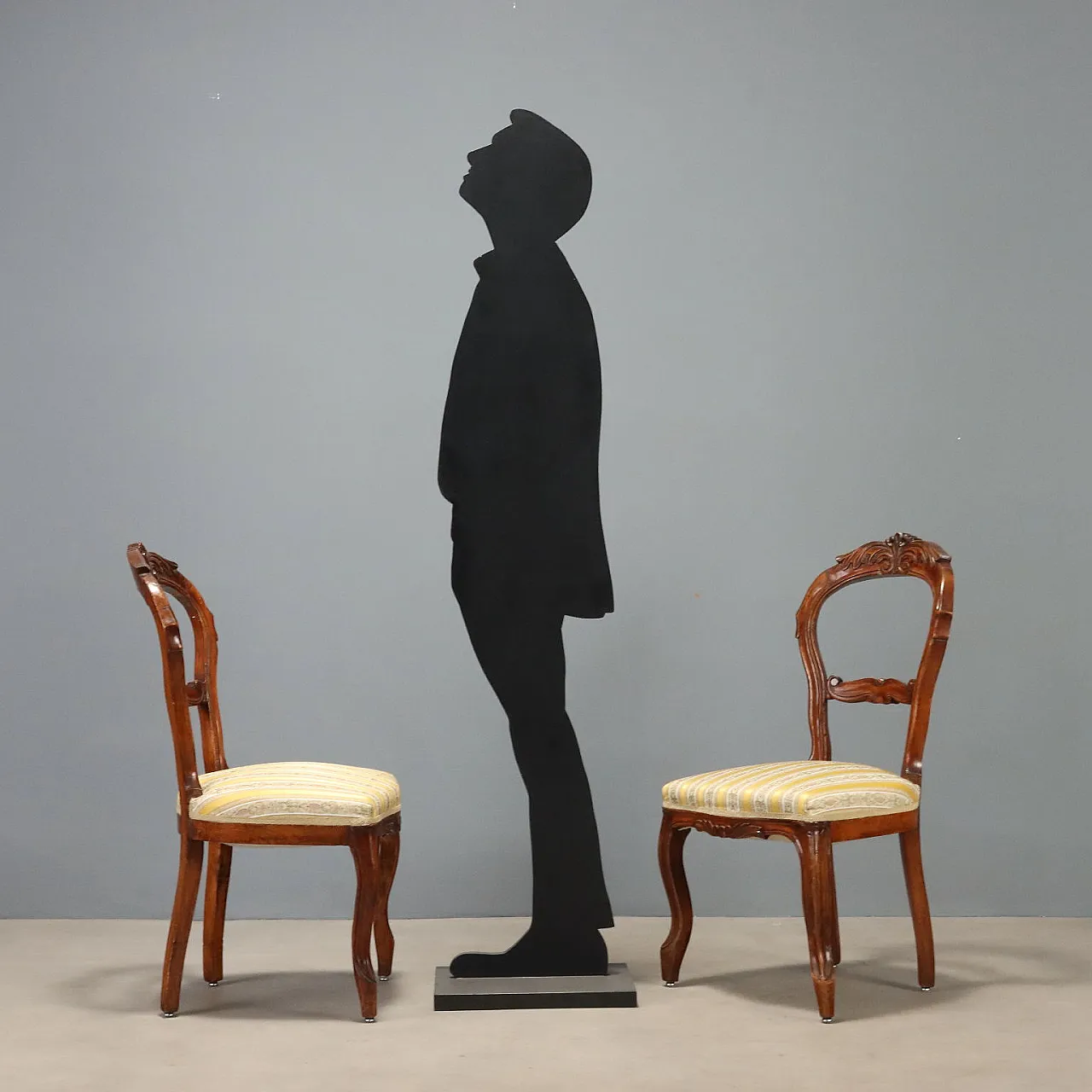 6 Louis Philippe walnut chairs, 19th century 2