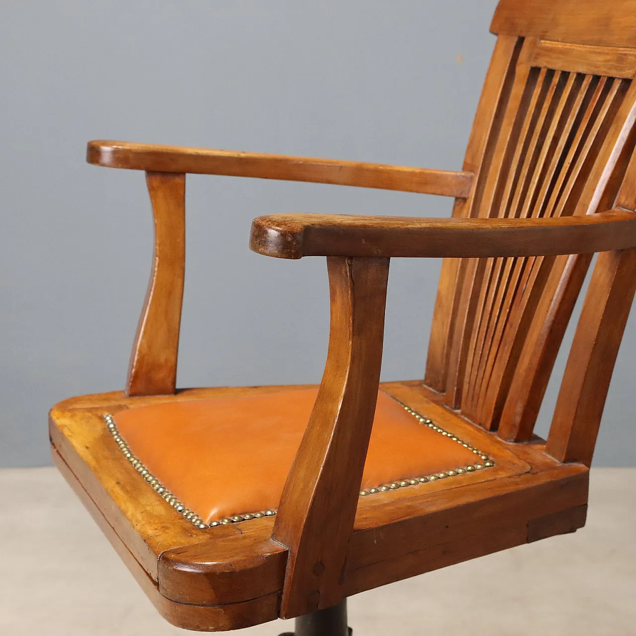 Swivel walnut armchair with open backrest, late 19th century 5