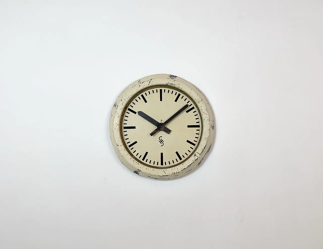 Beige Industrial Factory Wall Clock from Siemens, 1950s 2