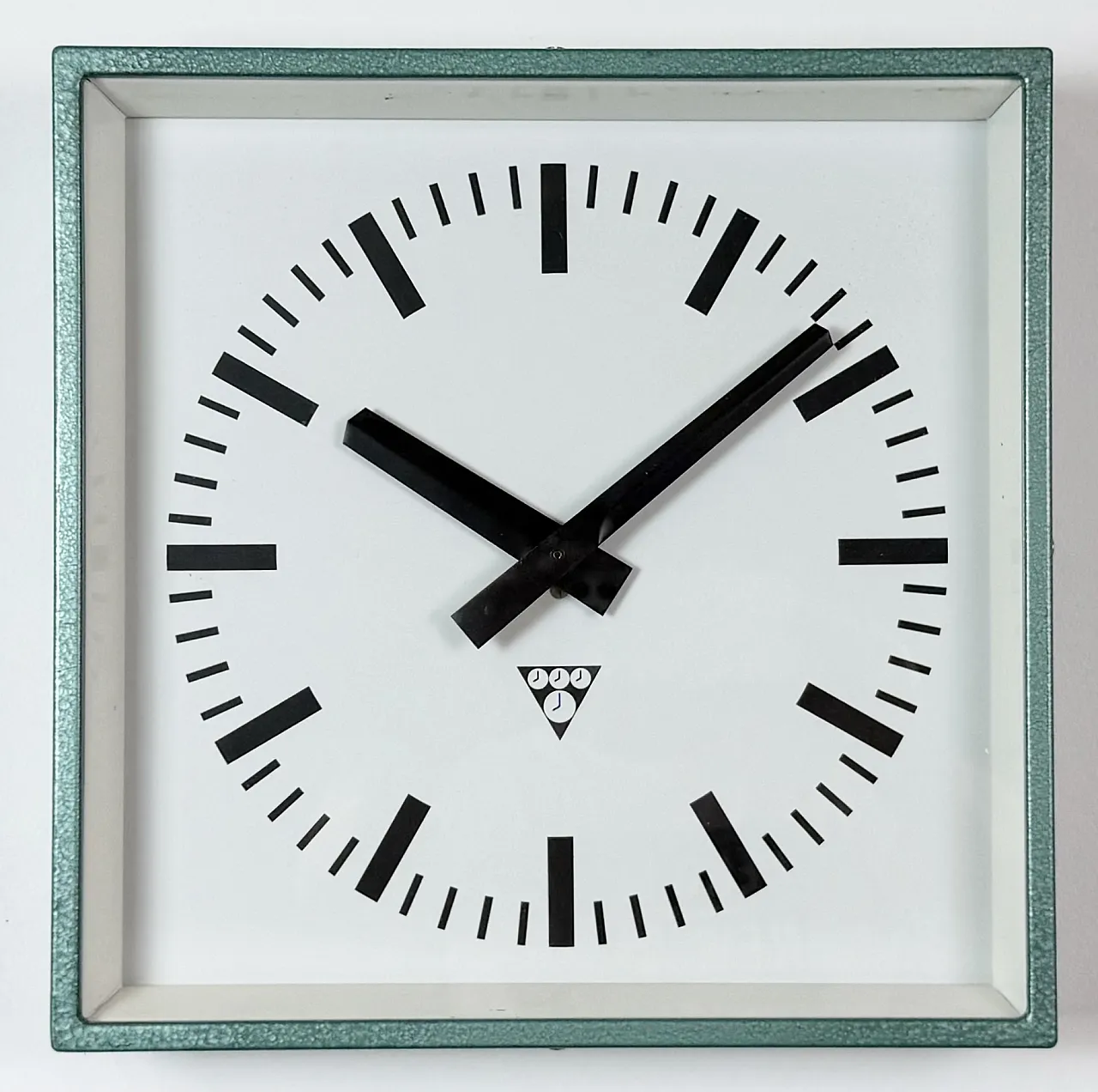 Green Industrial Square Wall Clock from Pragotron, 1970s 3
