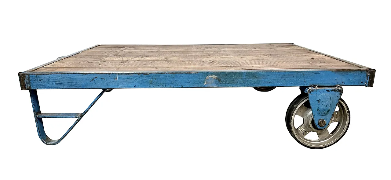 Carrello tavolino da caffè industriale blu di grandi dimensioni, anni '60 1