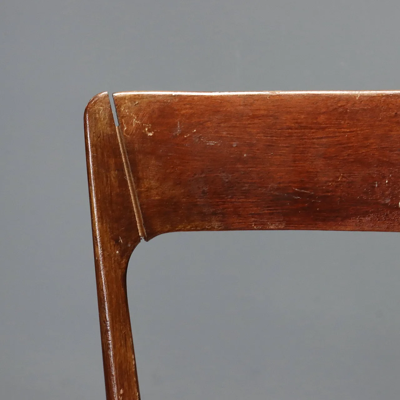 4 Chairs in wood, mid-20th century 5
