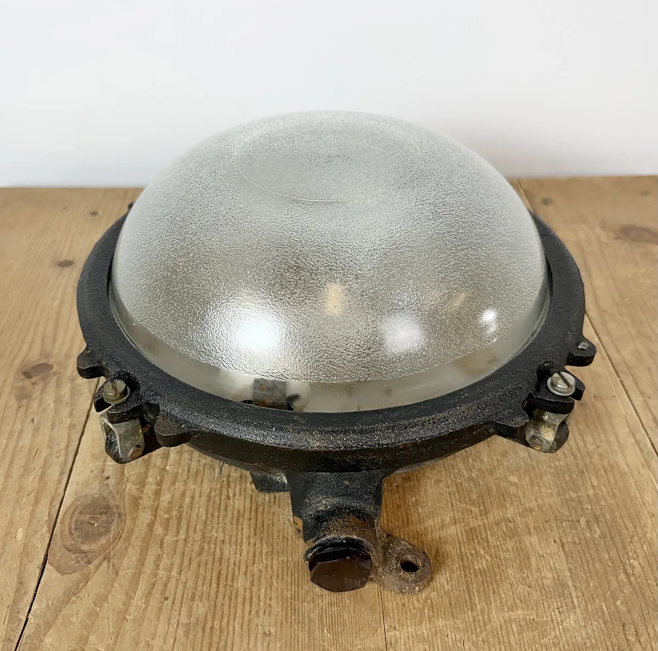 Lampada da parete o da soffitto industriale nera in ghisa di Elektrosvit 5