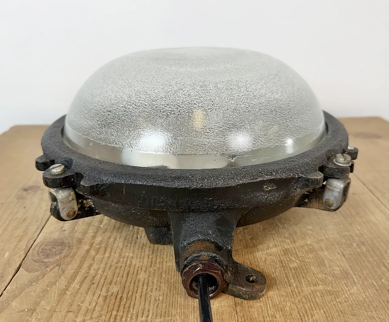 Lampada da parete o da soffitto industriale nera in ghisa di Elektrosvit 8