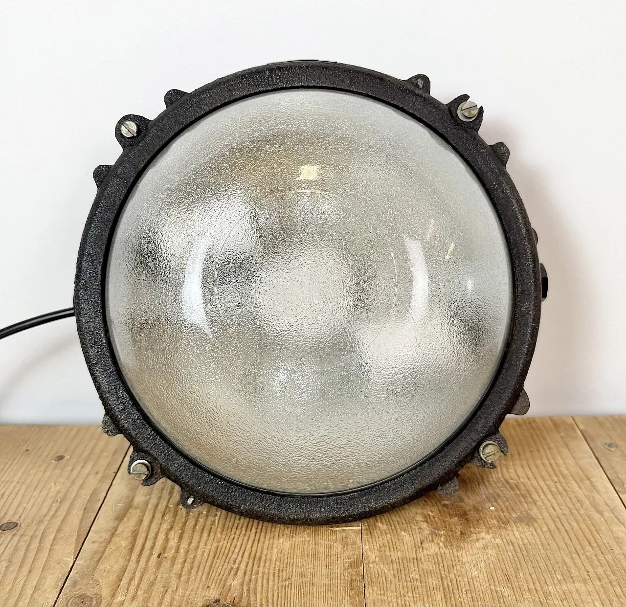 Lampada da parete o da soffitto industriale nera in ghisa di Elektrosvit 10