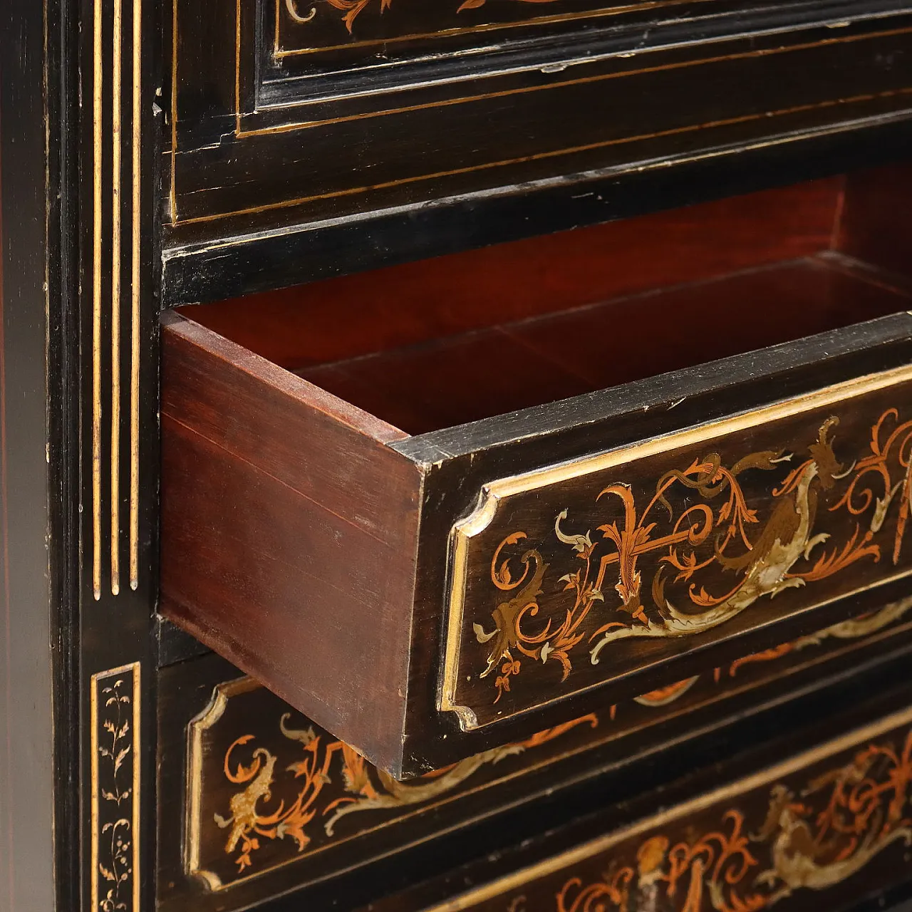 Secretaire in mogano ebanizzato e lamina di ottone, '800 8
