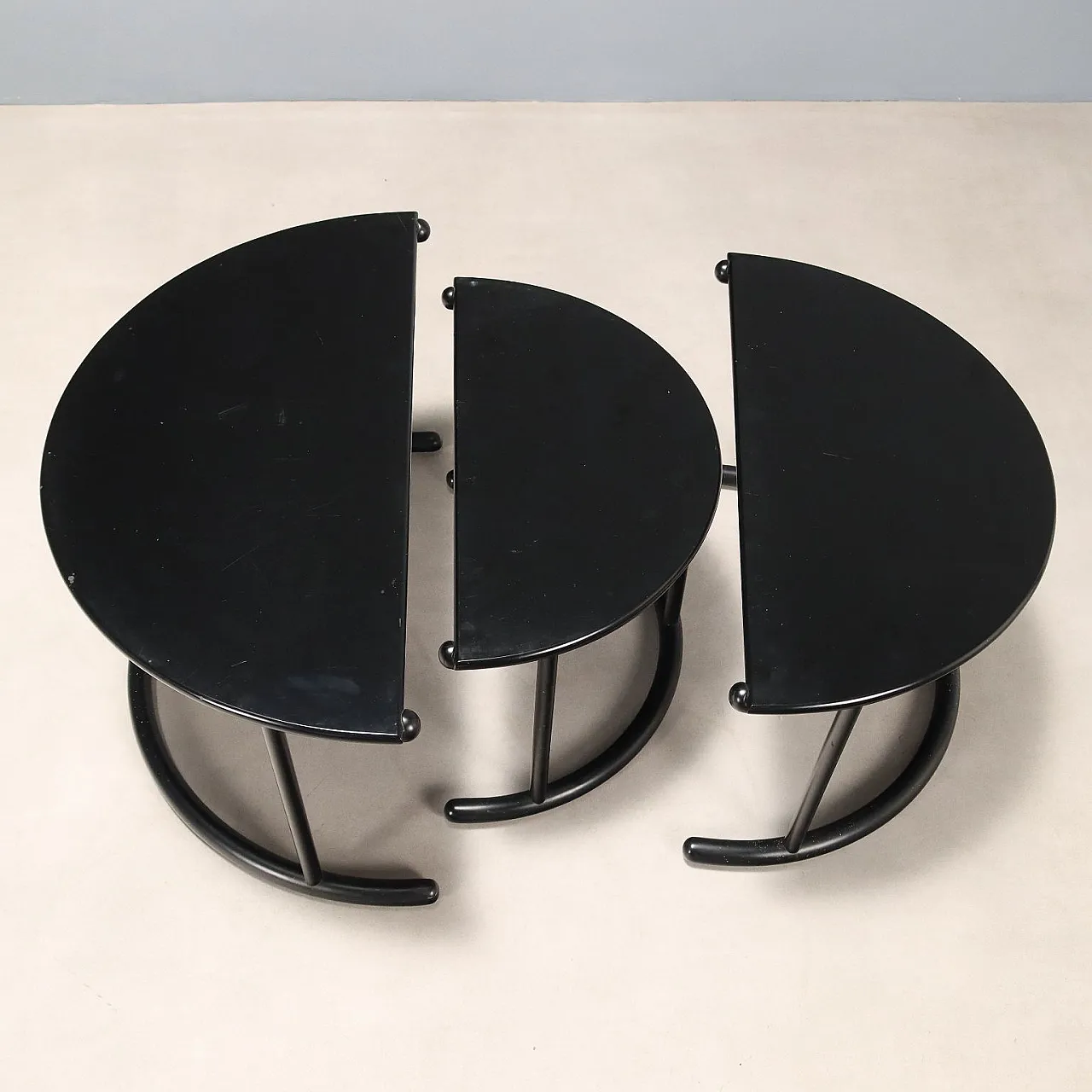3 Lacquered wooden coffee tables, 20th century 8