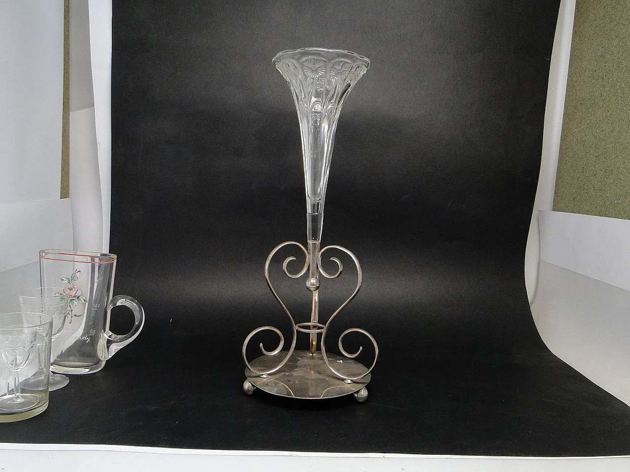 Glass Vase, Great Britain, Early 20th Century 1