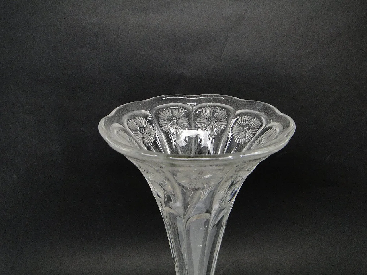 Glass Vase, Great Britain, Early 20th Century 12