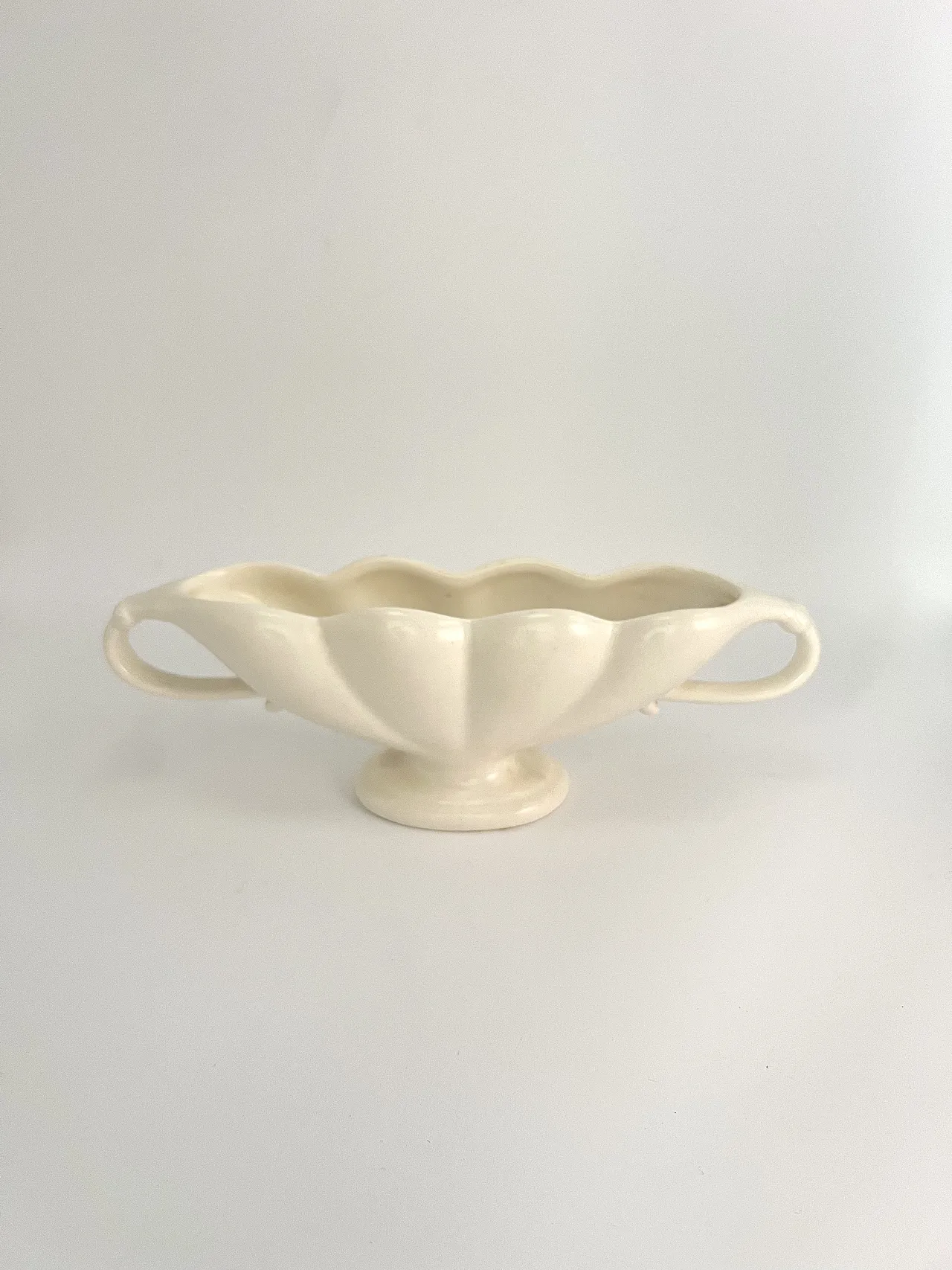 Fulham pottery constance spry mantle vase, 20th century 2