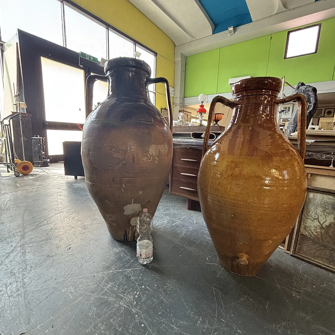 Pair of huge garden vases Capasoni Pugliesi jars, 19th century 6