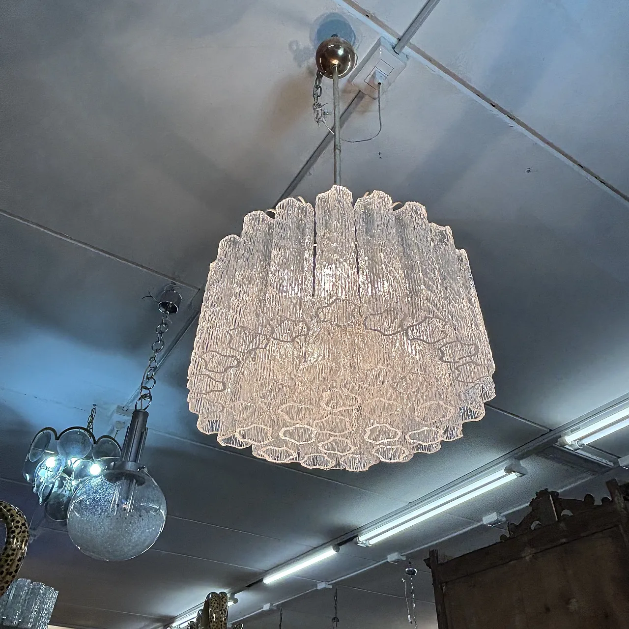 Venini chandelier with 50 glasses and 3 lights, 70s 8