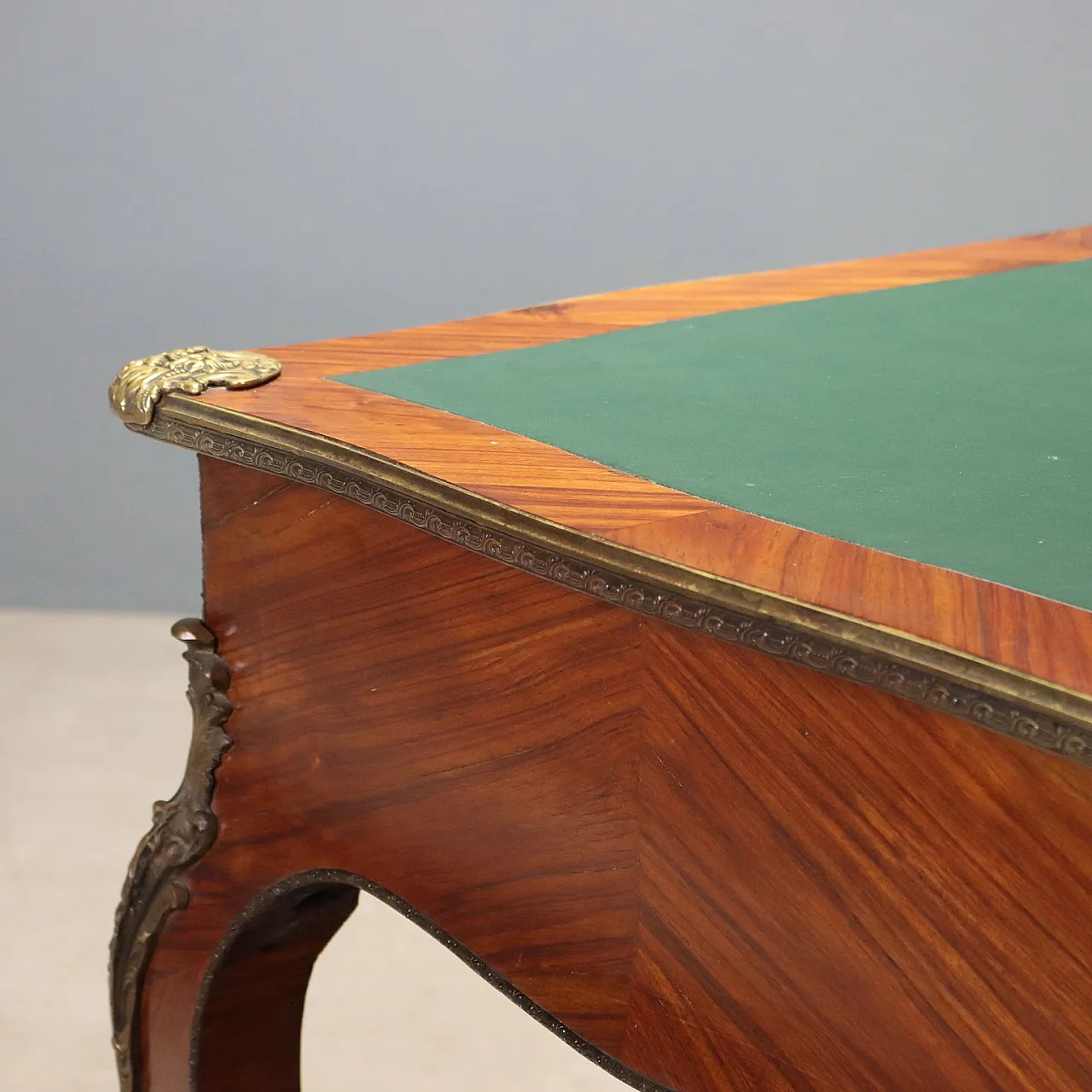 Napoleon III style desk in bois de rose, 19th century 4