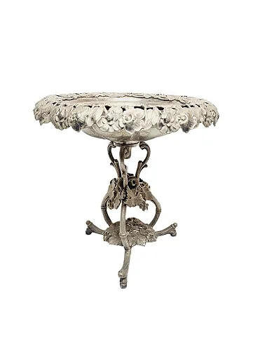Ciotola figurativa Biedermeier su piedistallo di Fraget, anni 1890.
