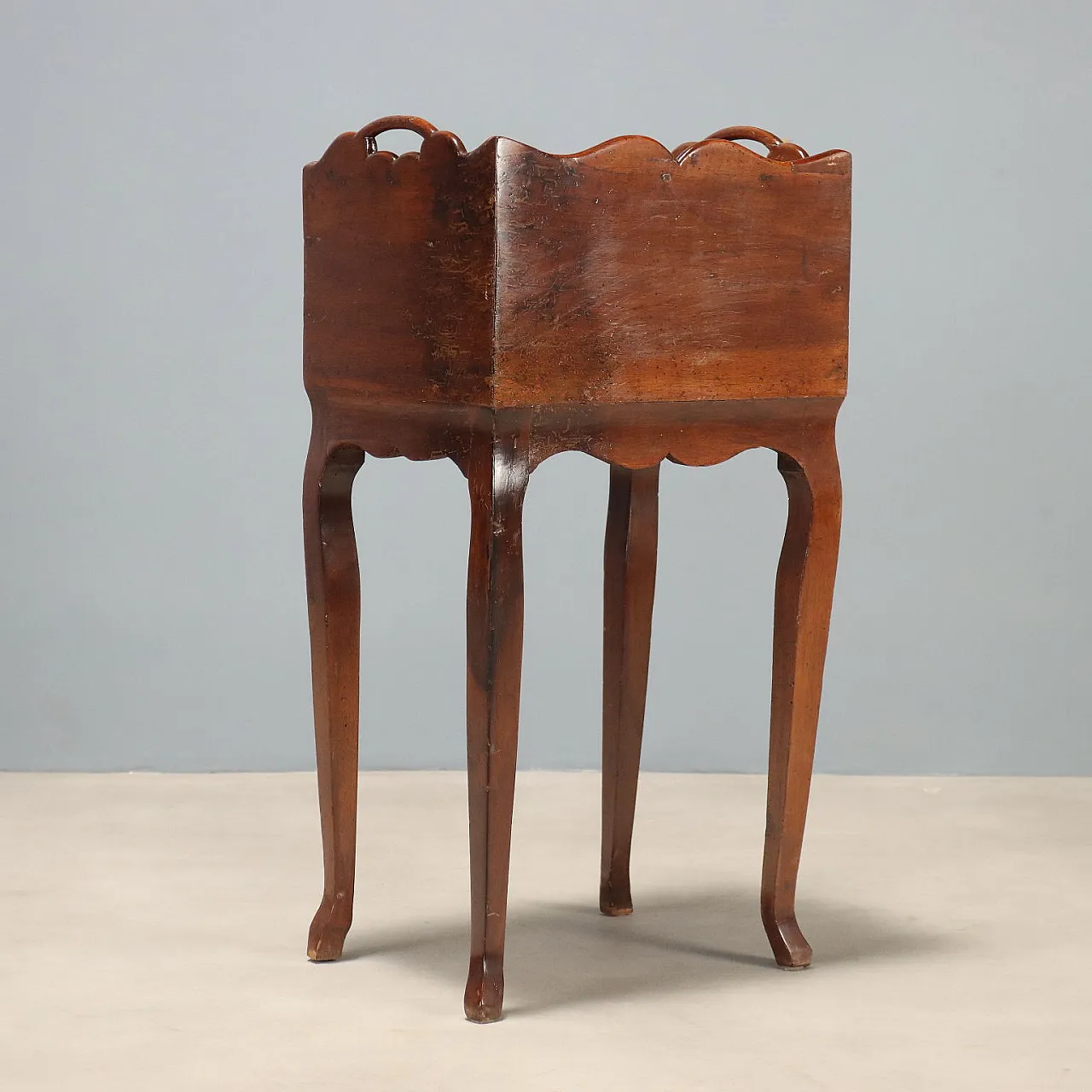 Walnut bedside table, late 19th century 8