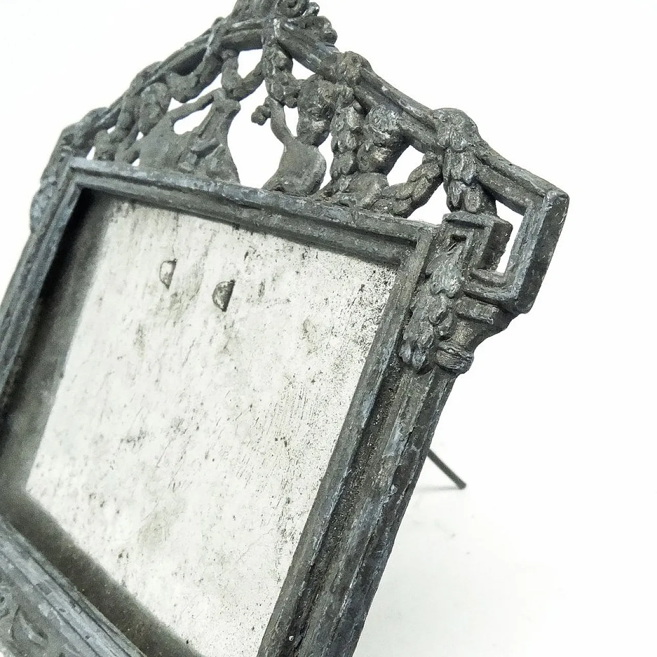 Cornice in stile Art Nouveau, ex Impero austro-ungarico, anni 1890. 6