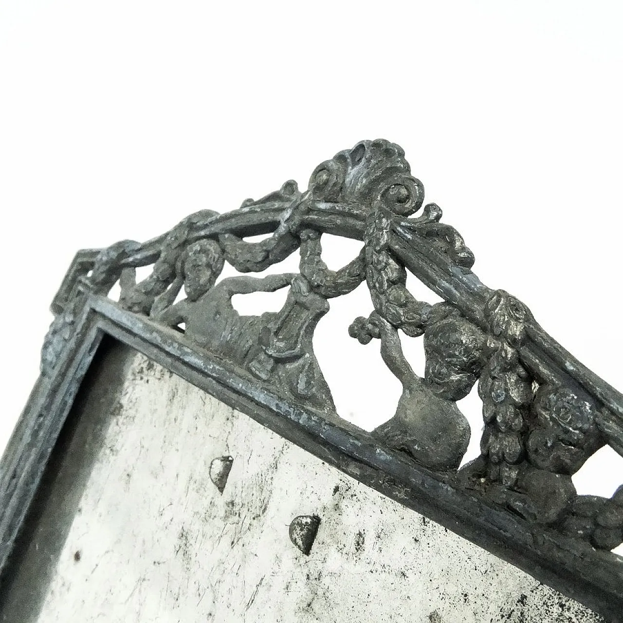 Cornice in stile Art Nouveau, ex Impero austro-ungarico, anni 1890. 7