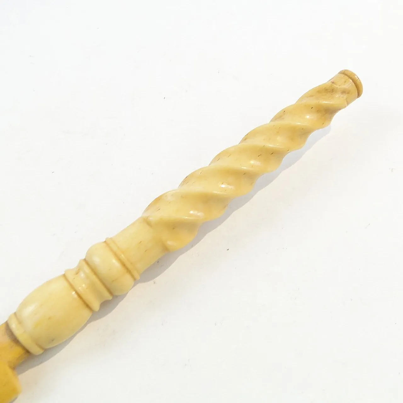 Art Nouveau shoe horn, 20th century 2
