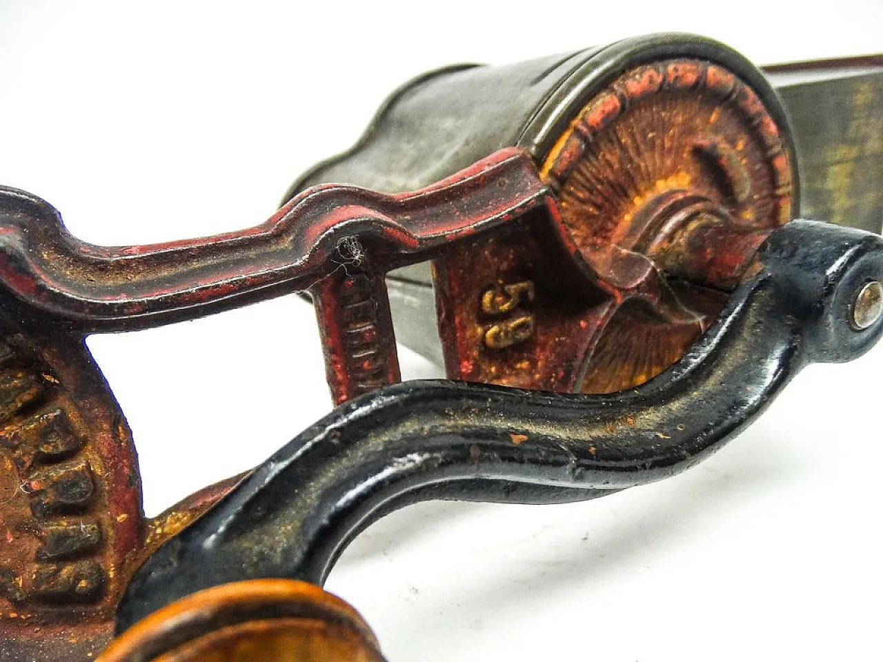 Hand-crank coffee grinder, 20th century 9