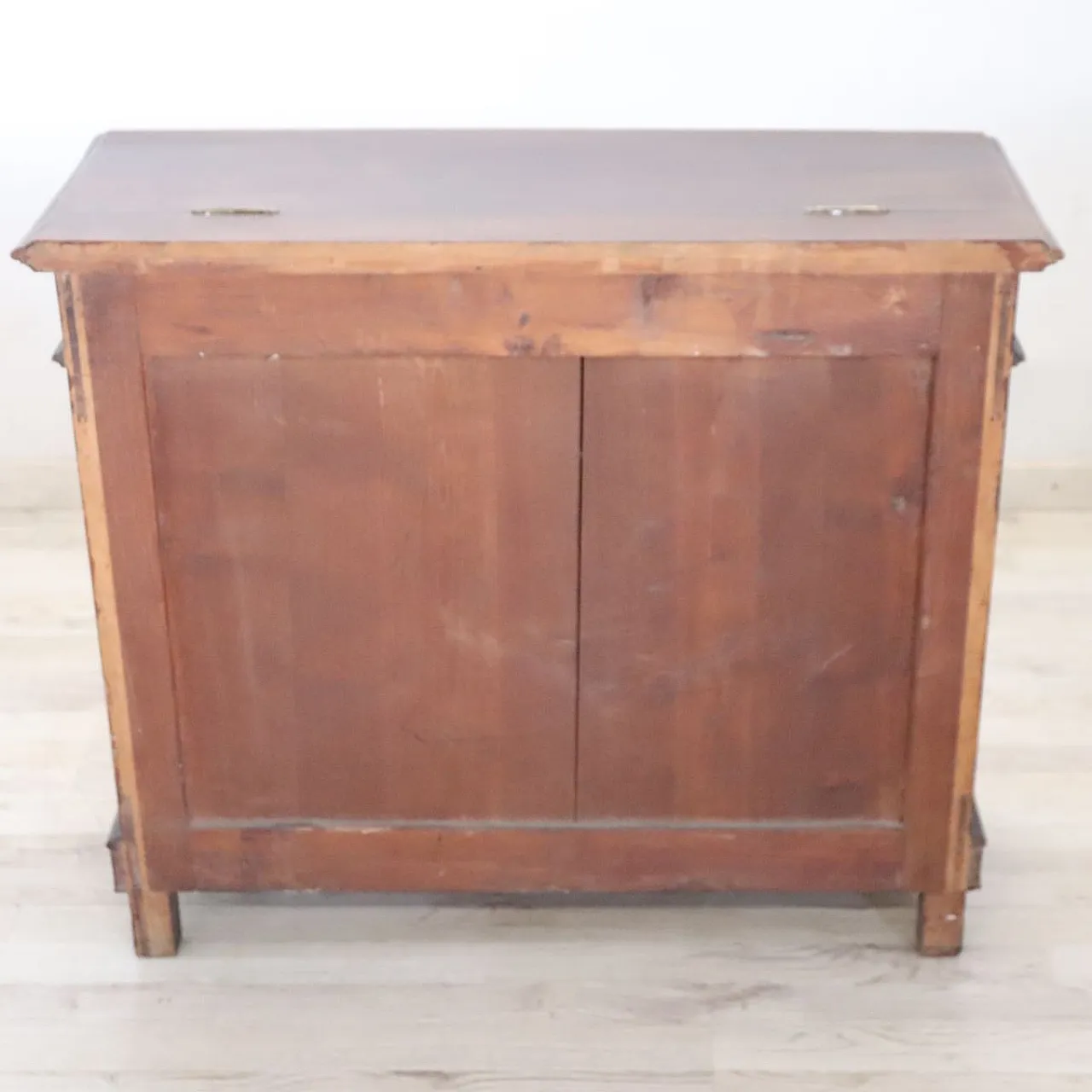 Walnut firewood storage cabinet, 19th century 9
