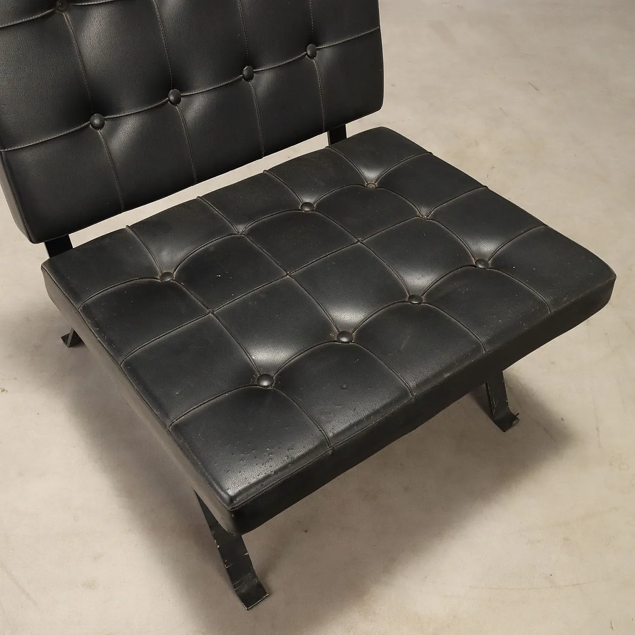 Armchair to be renovated, 1970s 8