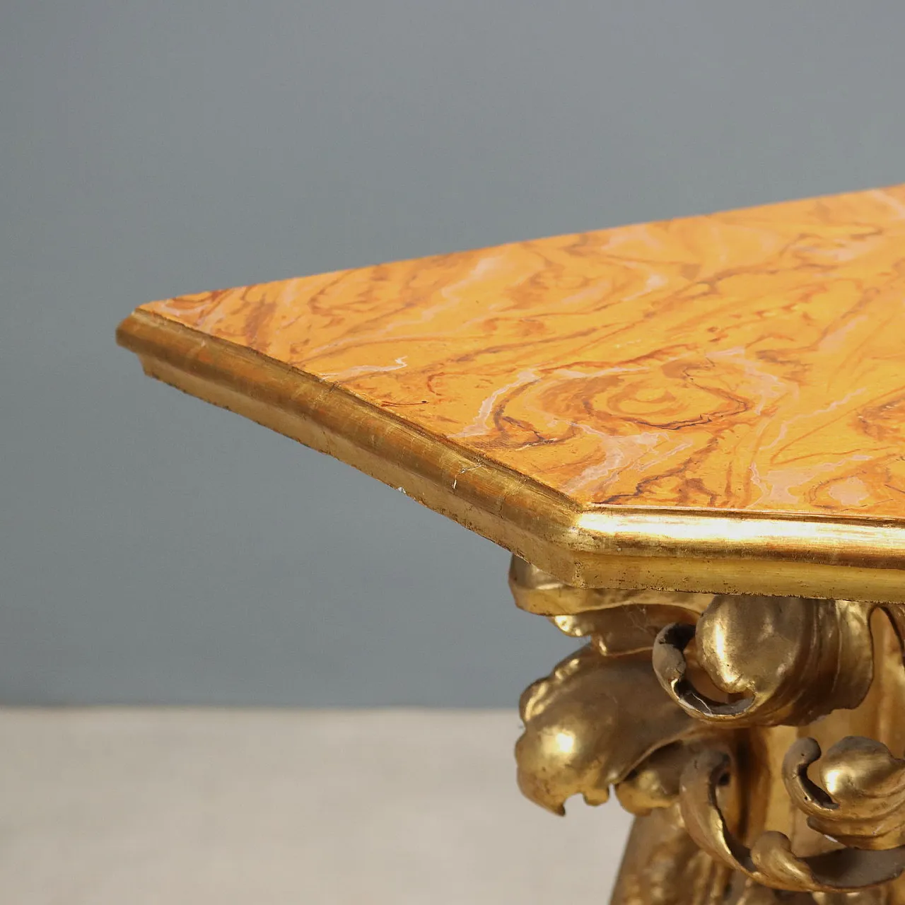 Baroque console in carved and gilded wood, 18th century 5