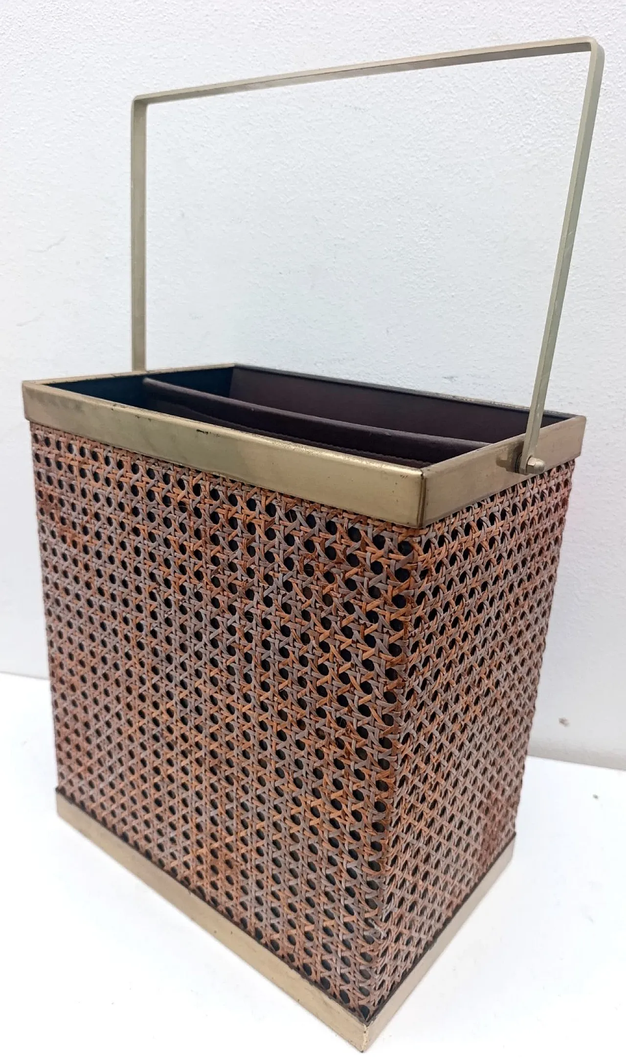 Magazine rack in Vienna straw and brass, 1980s 3