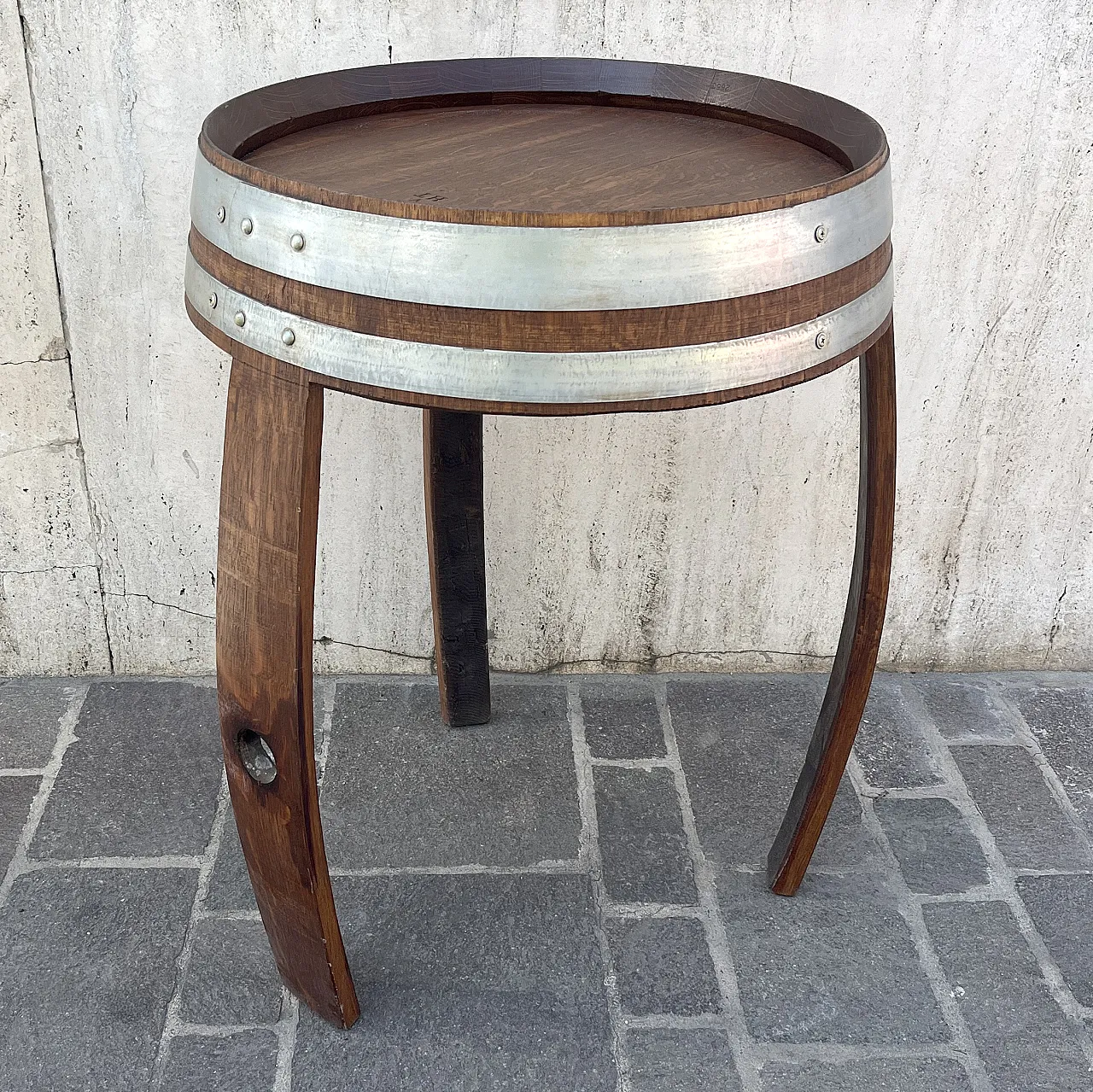 Three-legged wooden barrel table, 1980s 1